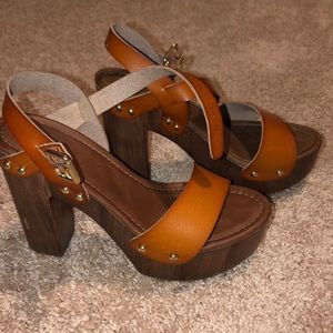 Heels from target Mossino